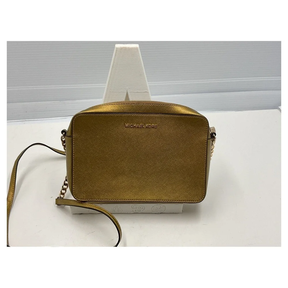 Michael Kors Jet Set Gold Saffiano Leather Crossbody Bag 35F9GTTC3M‎ Medium